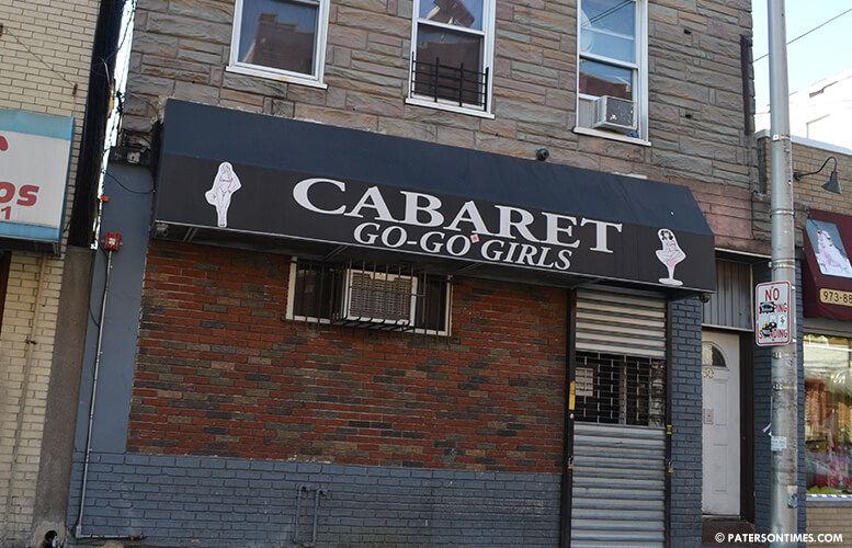 cabaret-go-go-girls