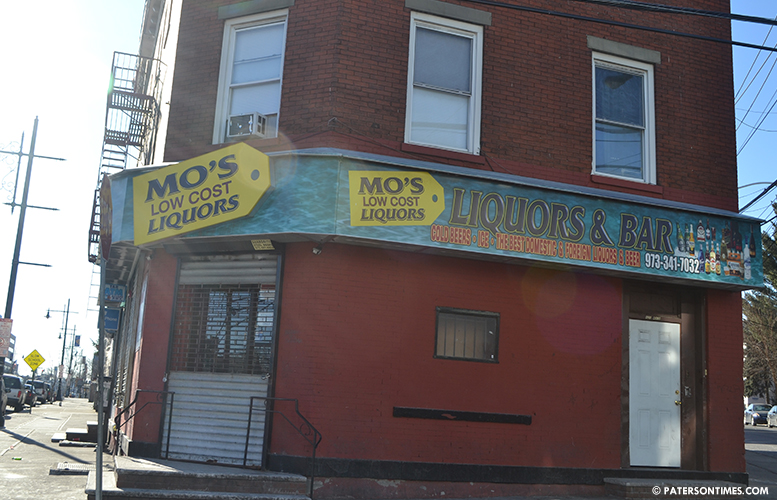 mos-low-cost-liquors-main-st-paterson
