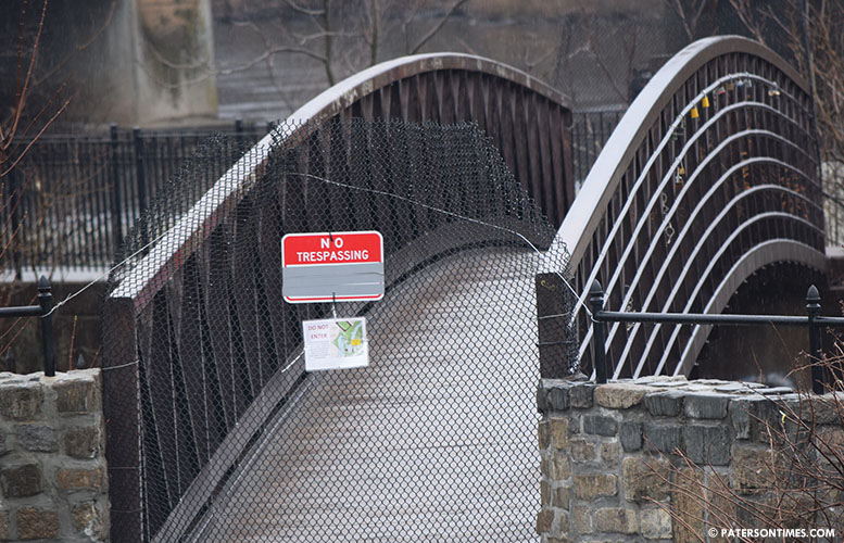 great-falls-footbridge