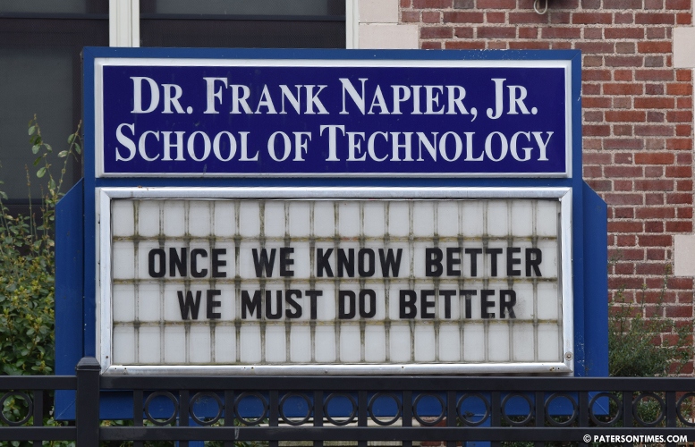 school-4-frank-napier