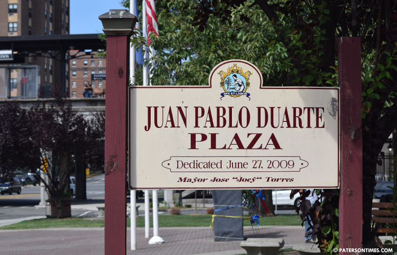 Juan-Pablo-Duarte-Plaza